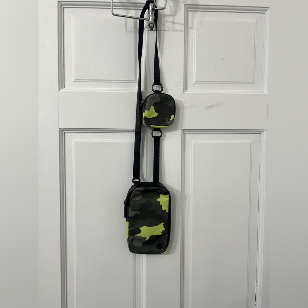 Lululemon Modular Phone Crossbody Bag